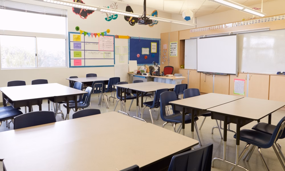 Online Learning vs. Traditional Classrooms: Which is Better?